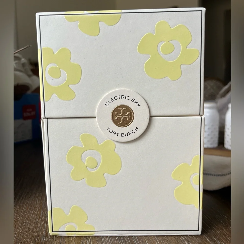 NEW Tory Burch Electric Sky Perfume Box Set - Picture 1 of 3
